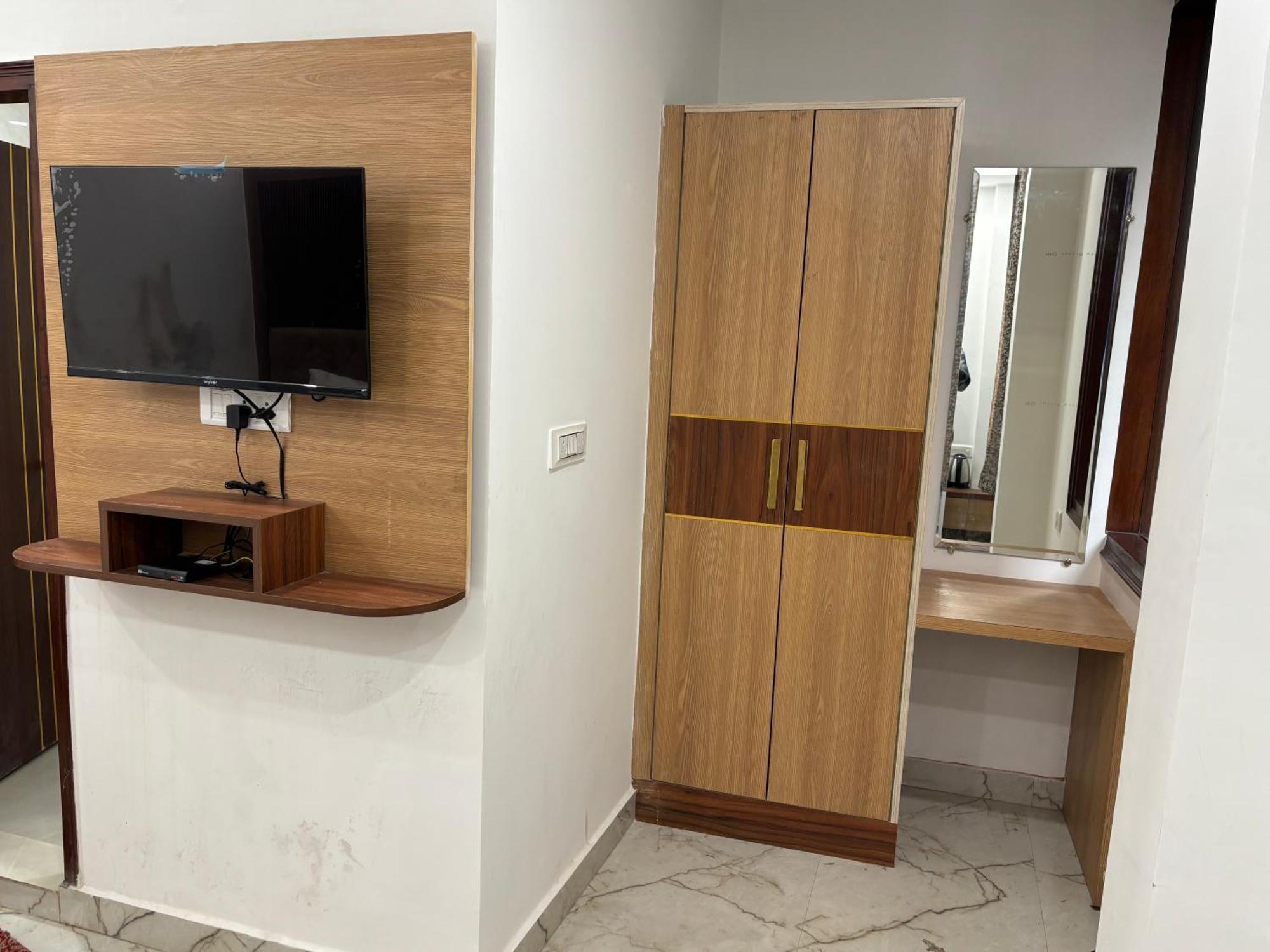 Hotel C G International 2 Minuit Walkable New Delhi Railway Station & Connaught Palace ニューデリー エクステリア 写真