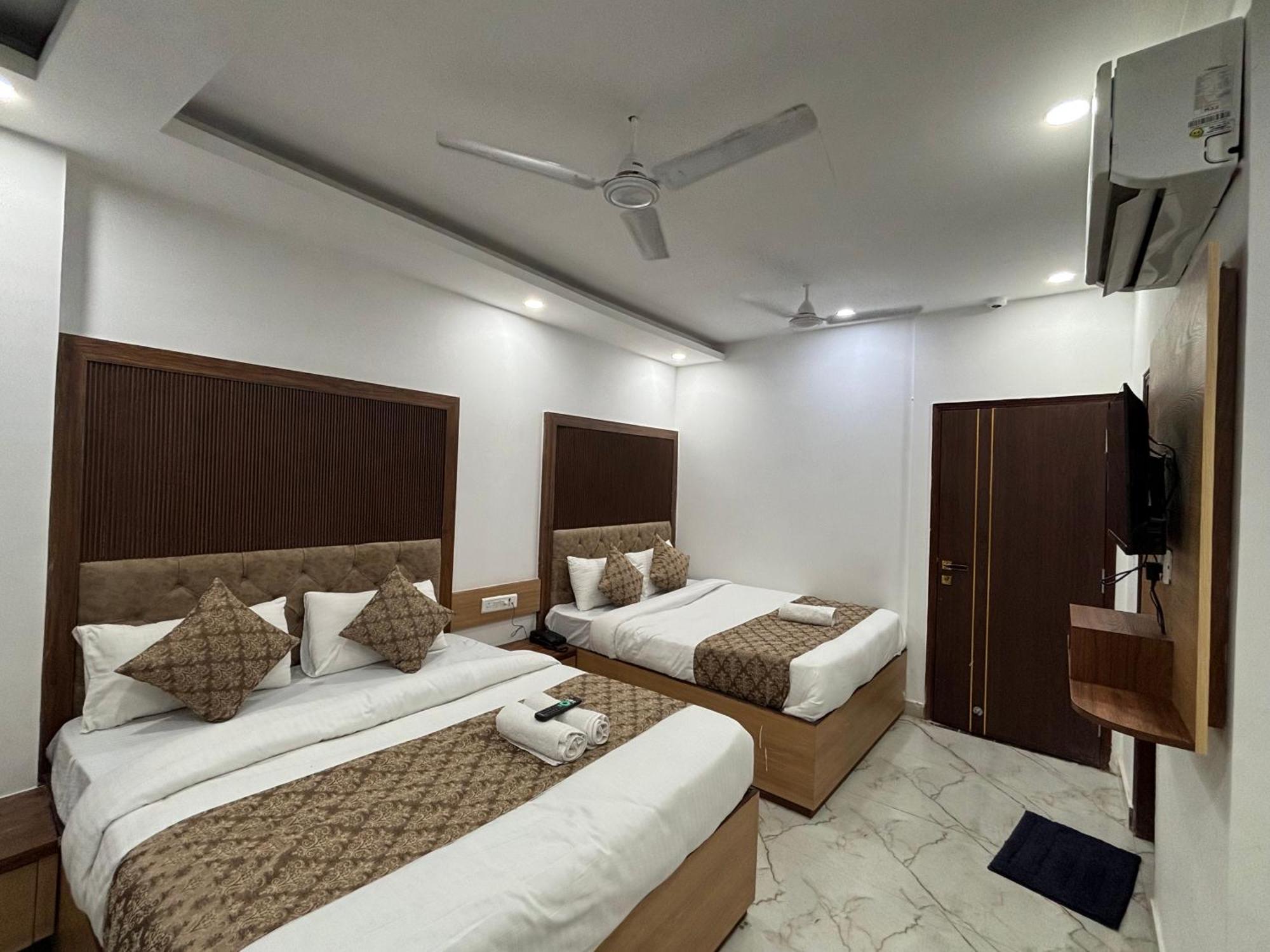 Hotel C G International 2 Minuit Walkable New Delhi Railway Station & Connaught Palace ニューデリー エクステリア 写真